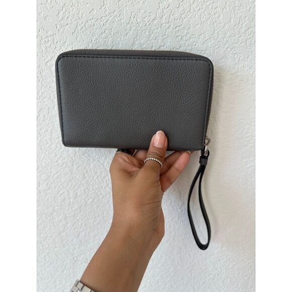 Marc By Marc Jacobs Bags Marc By Marc Jacobs Wingman Leather Wristlet - Picture 5 of 6